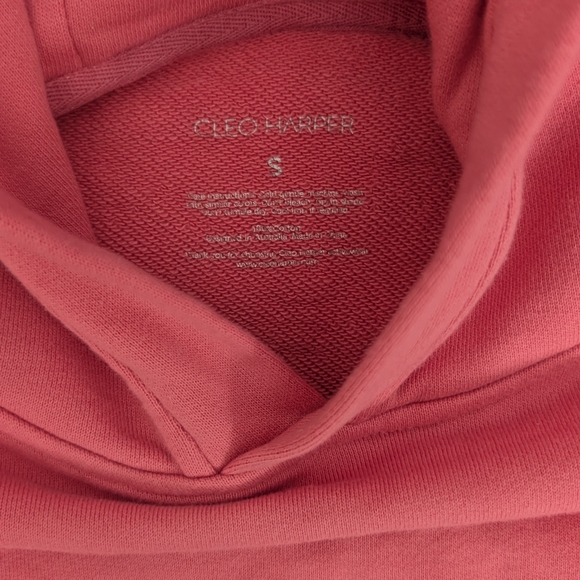 Cleo Harper Logo Pullover Cropped Pink Hoodie Sweatshirt Women's Size Small - Picture 4 of 9